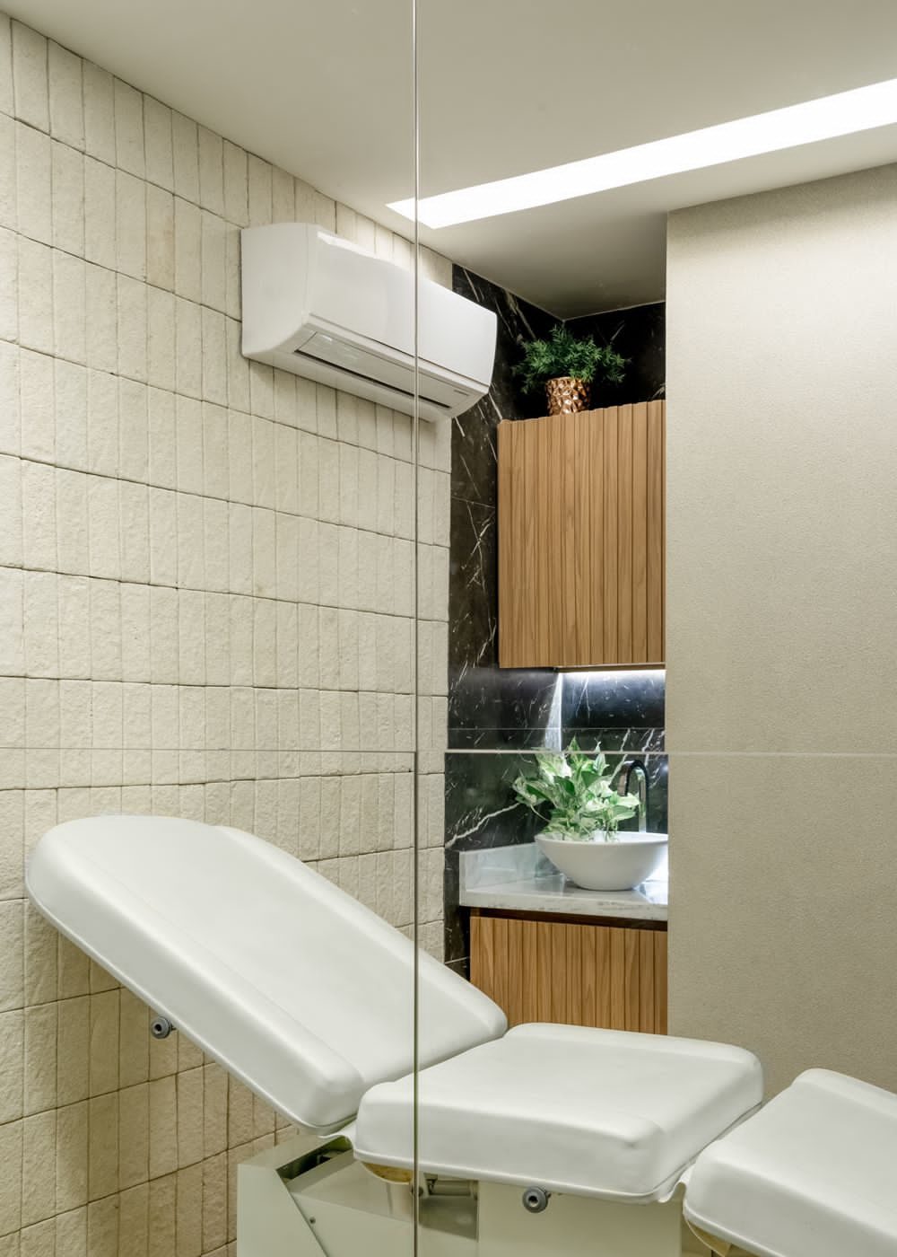 WhatsApp Image 2025-05-07 at 20.32.09 (2)